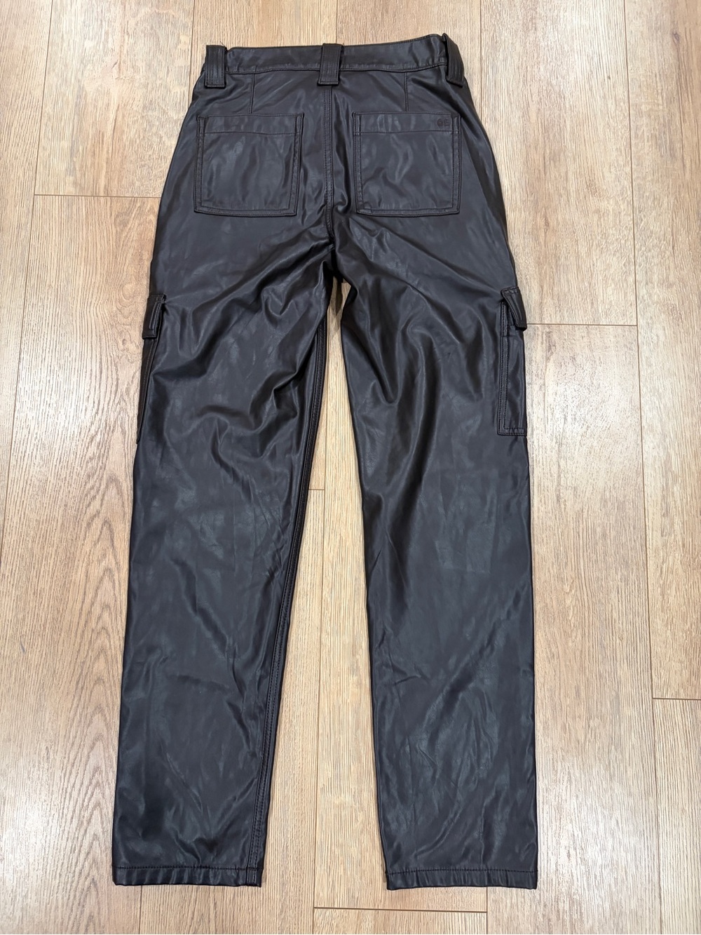 American Eagle Faux Leather Cargo Pants Brown High Rise Stretch Size 2 - Picture 4 of 8